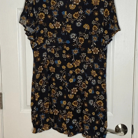 BB DAKOTA Steve Madden Fall Floral Button Front Romper NWT Size Large - Picture 5 of 8